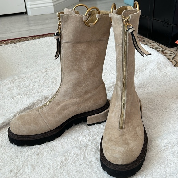 NWOT. FRAME Le Filmore Suede Boots in Cream size 37 (US 7) - Picture 1 of 6